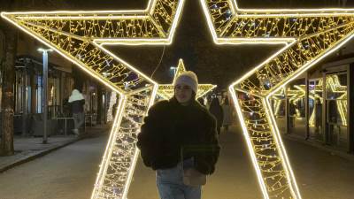  Nikšić upalio praznična svjetla: otvoren novogodišnji bazar  