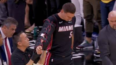  Jeziva povreda Nikole Jovića: Krenuo da zakuca i pao kao pokošen 