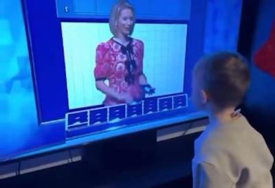  Ima 4 godine i dobio bi maksimalan broj poena u Slagalici: Klinac pokidao zadatak iz kviza i usijao  