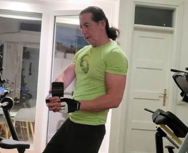  "Grade karijere na mojim pjesmama": Jašar isprozivao mlađe kolege, spomenuo i bivšu snajku Ivice Dačića 