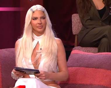  Jelena Karleuša ima dvije novogodišnje jelke bez ijedne kugle 