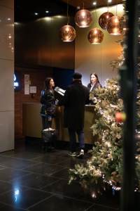  Paparaco fotke Milice Pavlović: Pjevačica "uhvaćena"u hotelu u Nišu, ne odvaja se od ovog muškarca  