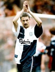  "Mislio sam da ću umrijeti, odvezli me iz kuće pod rotacijom": 22 godine mlađa vjerenica spasila živ 