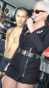  Gde se presvlačila?! (FOTO) 