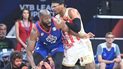  Partizan pred potpisom centra 