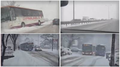  Autobus sletio u kanalu, gradski prevoz paralisan: Snijeg napravio totalni kolaps u saobraćaju 