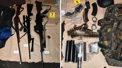  U velikoj akciji MUP-a uhapšen muškarac iz Beograda:Policija zaplijenila arsenal oružja, eksplozivni 