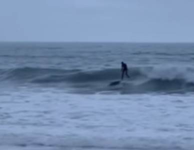  Surfer na Ričardovoj glavi!  