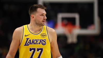  Luka Dončić na Božić Amerikancima pokazao ko je tata: Dominirao i pogađao nemoguće šuteve 