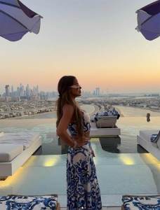  Svastika Ražnatovića uživa sa misterioznim dečkom: Najbogatija Rodićka objavila fotku i svi se pitaj 