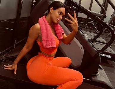  Tijana Em se popela na binu pa otkazala nastup: Pjevačica doživela neprijatnost, otkrila da li je do 