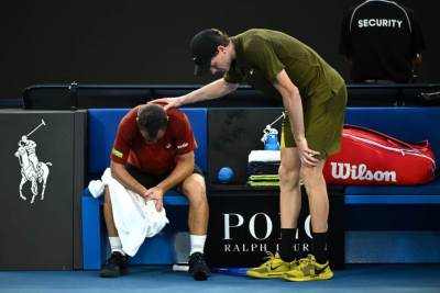  Janik Siner se nije oznojio: Još pet mečeva do Novaka, a prvi rival mu predao u suzama 