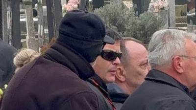  Vuk Kostić došao na sahranu Mike Aleksića  