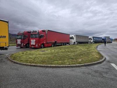  Prevoznici djelimično zadovoljni nakon sastanka sa Vladom, protesti nastavljeni do rješenja 