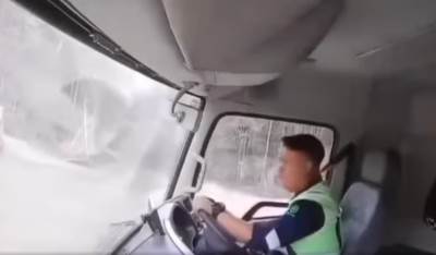  Vozač za dlaku izbjegao smrt 