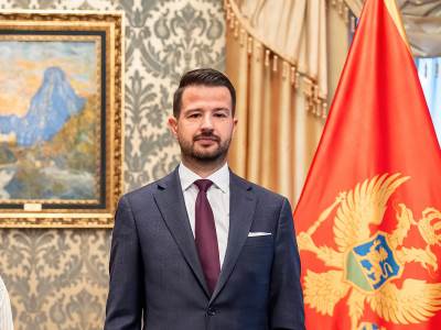  Milatović ipak proglasio "plave" zakone 