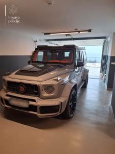  Policija opkolila Kotor u potrazi za Radojem Zvicerom: Oduzeto vozilo vrijedno pola miliona eura 