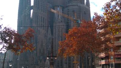  Je li moguće:Sagrada familija je "divlja gradnja?! 