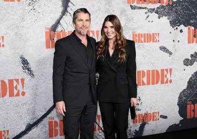  Kristijan Bejl na premijeri sa ženom Srpkinjom zbog koje se odrekao majke: Otkačio "lažne svetice" i 