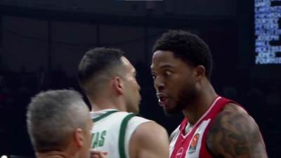  "Da li njegova mama zna ko je Tajrik Džouns?": Bivši košarkaš Partizana pravio haos u Evroligi 