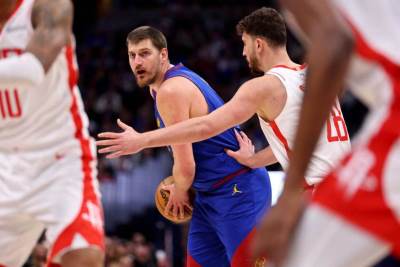  Jokićev tripl-dabl za tri četvrtine: Srbin sa Denverom ponizio Durenta i "bejbi Jokića" 