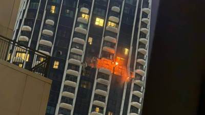  Misteriozni dron pogodio neboder, izbio snažan požar 