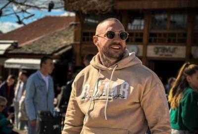  Jodžir napravio haos u jeku skandala: Pričao da mu otac bio s Ksenijom Pajčin, sad objavio sliku s D 