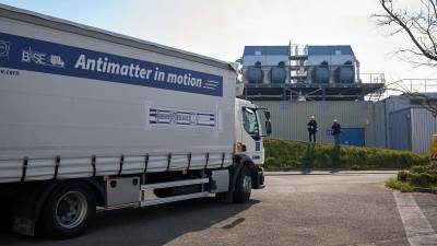  Istorijski podvig naučnika u CERN-u: Antimaterija prvi put uspješno transportovana kamionom 