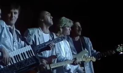  Kako je umrlo 5 članova Novih fosila? 