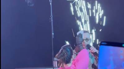  Vlada iz Magla benda prekinuo koncert i sišao sa bine, prišao pevačici 