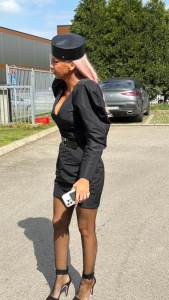  Karleuša poludjela zbog Kostića i izjave da nema većeg nivoa od Cece:Pokazala srednji prst, prozvala 