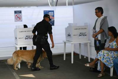  Izbori u Peru: Čak 35 kandidata u trci, niko nema prednost - zemlja i dalje u političkoj krizi 