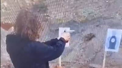  Otac ga vodio u streljanu i učio da rukuje oružjem? Novi jezivi snimci masovnog ubice (14) iz Turske 