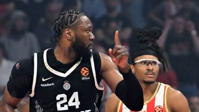  Bruno Fernando se jedva kontrolisao na derbiju 