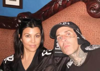  Muž Kortni Kardašijan objavio fotku na kojoj joj sisa palac 