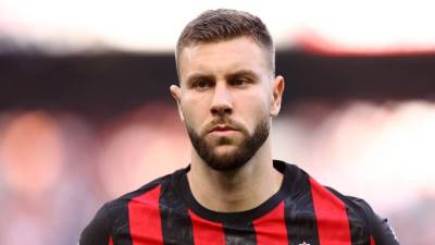  Strahinja Pavlović ide u englesku Premijer ligu 