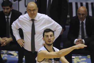  Zbog Vujoševića idu na časove srpskog 