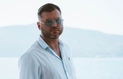  Crnogorski zet Antonio Zmajević objavio pjesmu "Ne budi luda"  