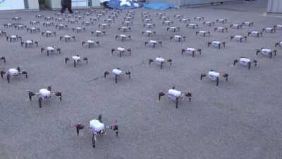  Kinezi stvorili jezivo AI oružje: Novi rojevi dronova sami donose odluke i uništavaju 100% meta 