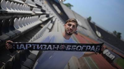  Saša Ilić doveo prvo pojačanje u Partizan: Aleks stigao iz Fejenorda, ugleda se na Inijestu i Nejmar 