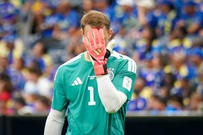  Manuel Nojer prekršio dva pravila FIFA: Kako je moguće da ovo sudije nisu primijetile? 