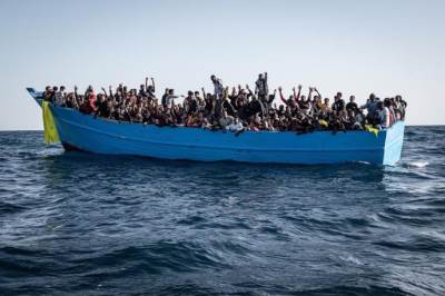  TRAGEDIJA KOD LIBIJE: Najmanje 26 migranata poginulo nakon prevrtanja broda
 