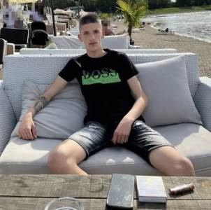  Policija intenzivno traga za dvojicom osumnjičenih za teško ubistvo u Srbiji, apel građanima da prijave sve informacije
 