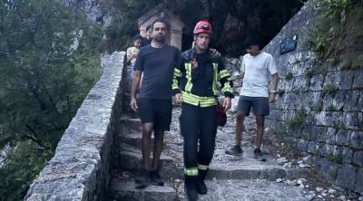  Kotor: Vatrogasci obaviješteni da jedna osoba pada u stanje šoka, ispostavilo se da ima ogrebotine 