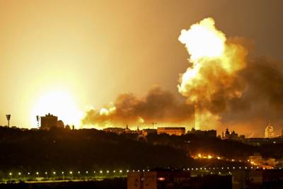  Raste broj mrtvih u bombardovanju Kijeva: Rusija lansirala 500 dronova i 70 projektila na Ukrajinu (Foto) 