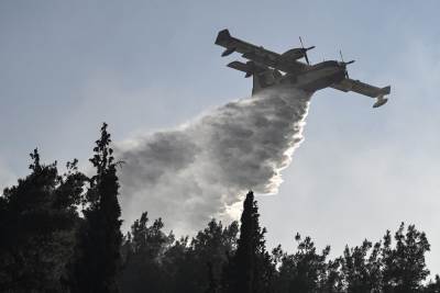  Požari bukte širom Grčke: Mobilisani avioni, izdata upozorenja građanima 