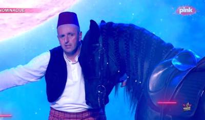  Izveo konja na binu u finalu Pinkovih zvezda: Šok scenu gledali milioni, životinja stajala pored bin 