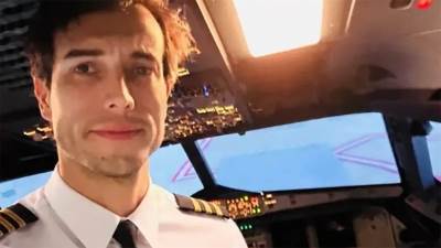  Pilot se bacio iz aviona usred leta 