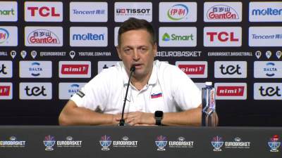  Aleksandar Sekulić mogao bi da ostane bez posla u Barseloni ako se rezultati uskoro ne poboljšaju 