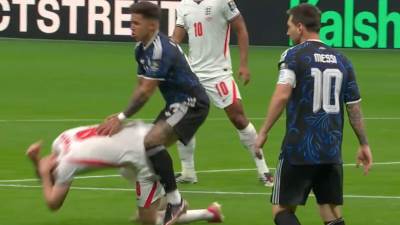  Englezi iskopali novi ugao kamere: "Nije smio da bude na terenu, a dao je gol za Argentinu" 